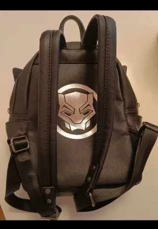 Mochila Loungefly Black Panther Wakanda Forever