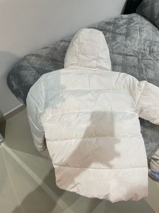 Chaqueta Guess Blanca y Negra Original