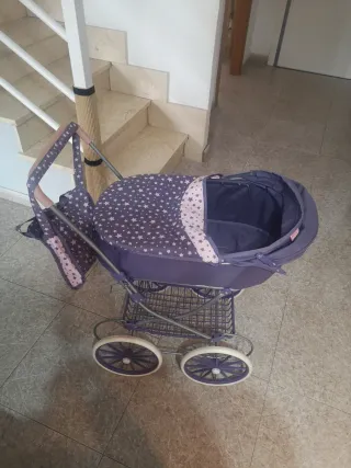 Carrito de bebé para jugar