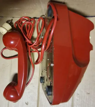 Telefono SIP a disco rosso vintage