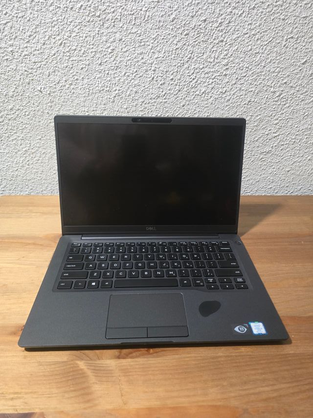Schermo tattile Dell Latitude 7400 16 GB RAM SSD da 256 GB