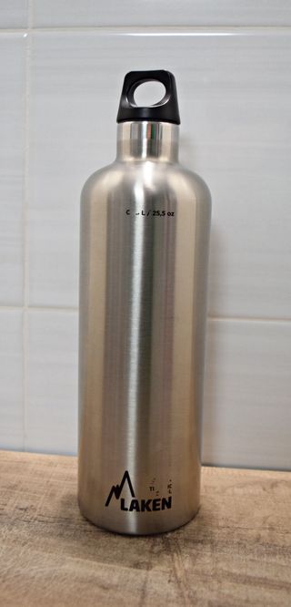 BOTELLA TÉRMICA LAKEN FUTURA DE ACERO INOX. 18/8