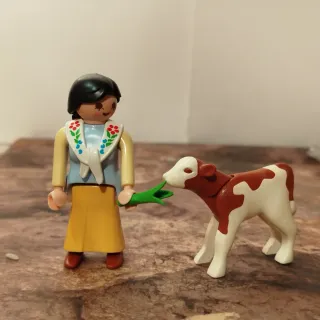 Playmobil aldeana y ternero