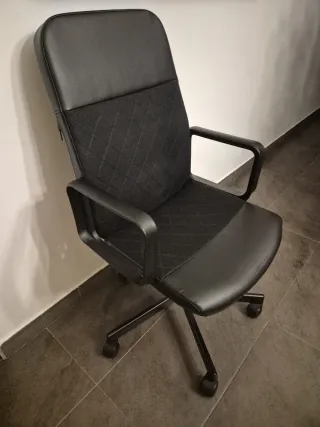 Silla Ikea Renberget Negra