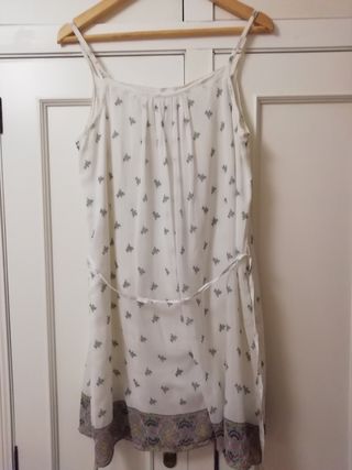 Vestido blanco estampado Zara