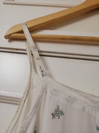 Vestido blanco estampado Zara