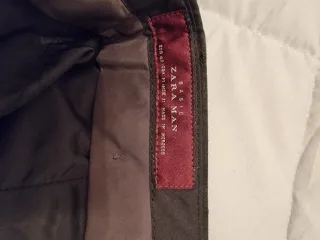 Pantalón de traje negro. Talla 40