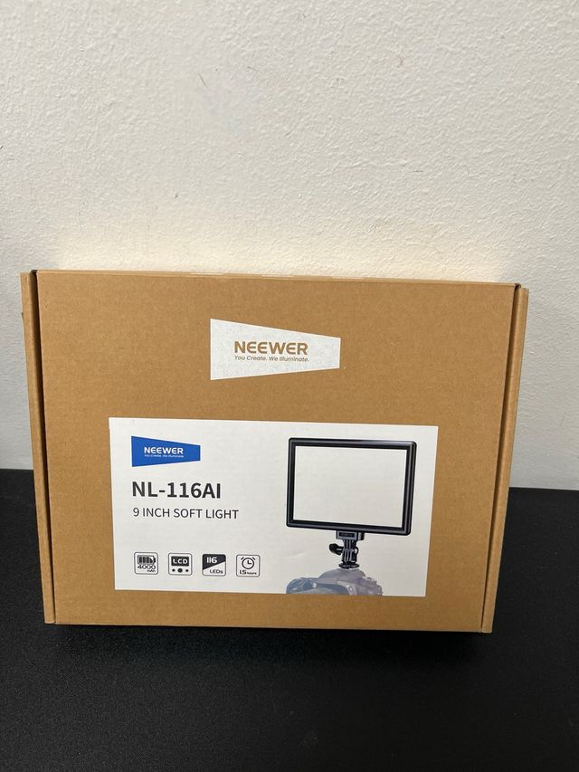 Neewer NL-116AI Luz LED 9 Soft Light