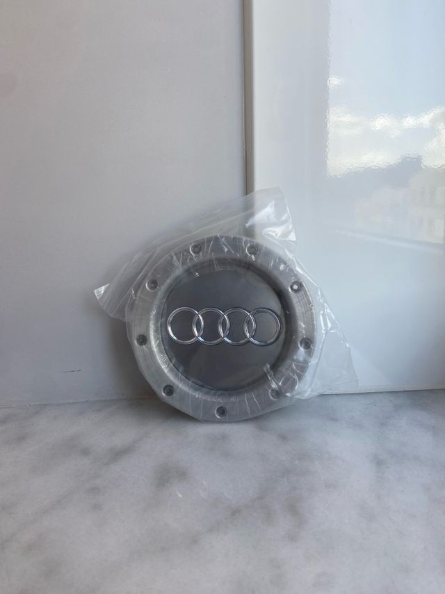 4 Tapabujes Audi 146mm modelo RS4 old