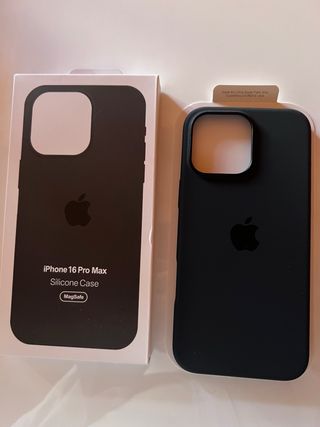 Cover iPhone 16 Pro Max Silicone MagSafe Nero