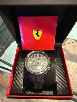 Reloj Ferrari Cronógrafo Negro y Amarillo
