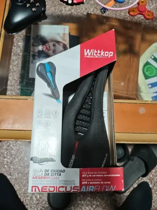 Sillín Wittkop Medicus Airflow Negro