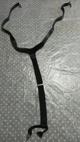 Bretelle nere con clip