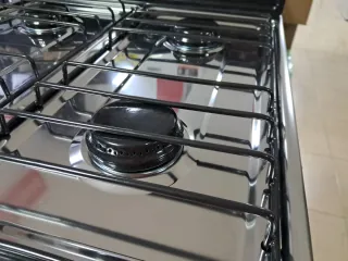 Cocina de gas Royal Swiss Inox 4 fuegos