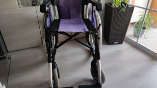 Silla de ruedas plegable
