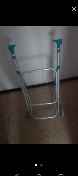 Andador para personas con ruedas