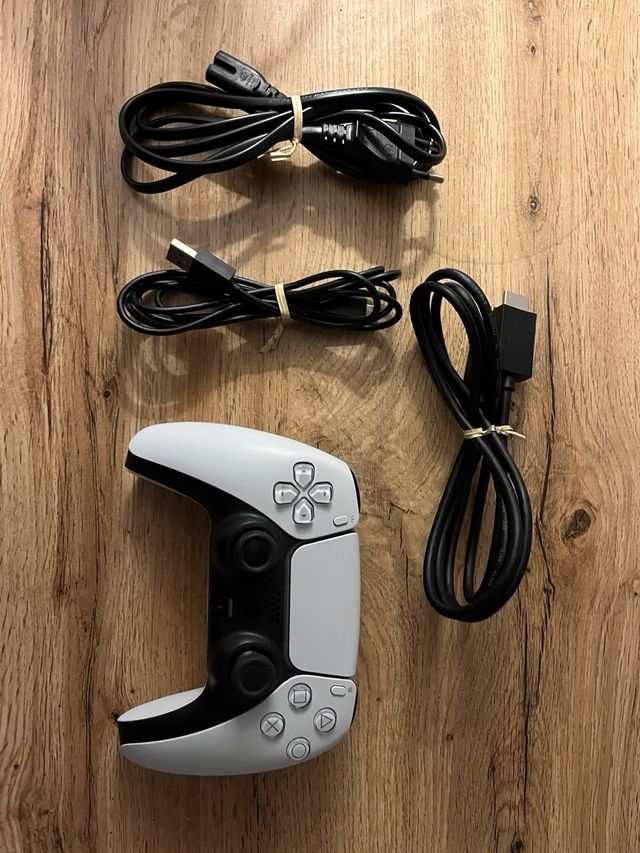 Consola PS5 Standard Edición Disco COMO NUEVA