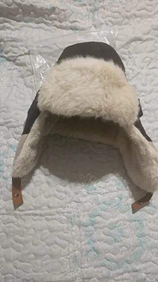 Gorro Dickies Negro y Beige con Orejeras