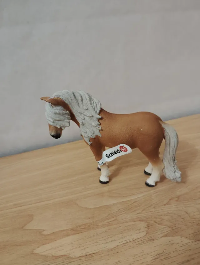 Tres preciosas Yeguas de. Schleich.