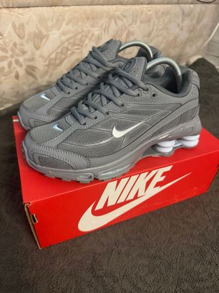 Zapatillas Nike Air Shox Grises