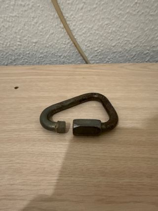 Arnés de espeleología Roca.