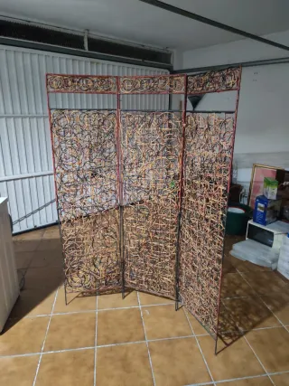 Biombo de mimbre decorativo