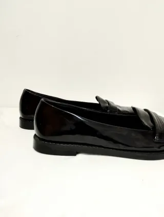 Mocasines Bershka negros charol