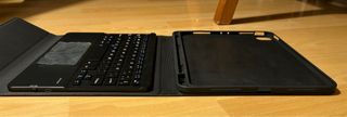 Funda iPad con Teclado y Trackpad (iPad Air)