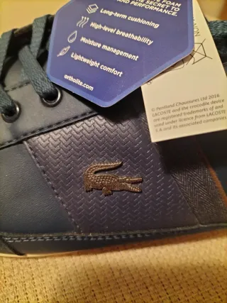 Zapatos Lacoste Azul Marino con Etiquetas