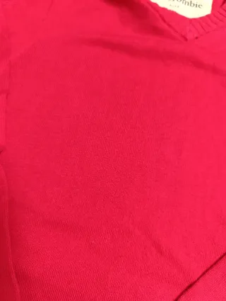 Jersey Abercrombie cuello pico niño rojo