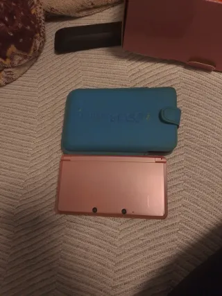 Nintendo 3DS Rosa + 2 Juegos