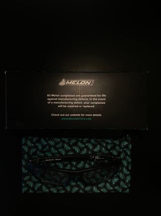 Occhiali da sole da uomo neri e turchese