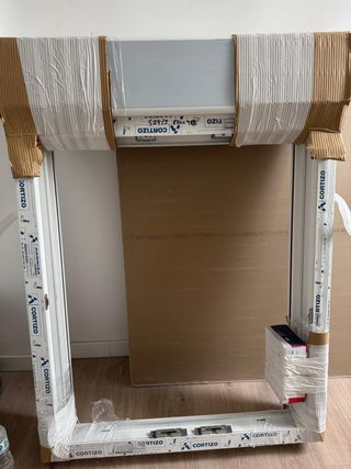 Ventana PVC Oscilobatiente 2 Hojas 87x118 cm