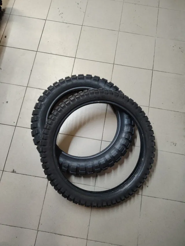 Juego Neumáticos Continental TKC 80