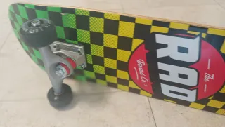 Monopatín RAD Board Co. Checkerboard