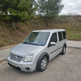 Ford Tourneo diésel con etiqueta medioambiental