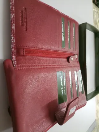 Cartera de cuero para mujer