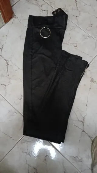 Pantalones polipiel marron y negro