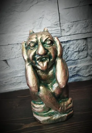 Gargoyle Hear No Evil - Linguaccia