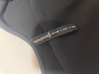 Vestido de fiesta con plumas