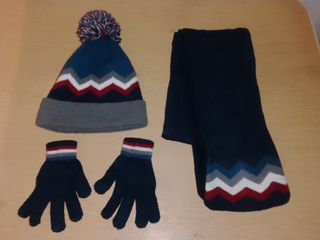 Gorro, bufanda y guantes junior