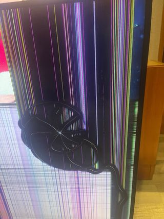 Televisión rota pantalla