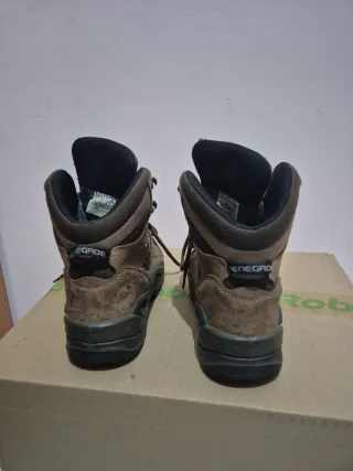 Botas Lowa Gore-Tex T37 Marrones