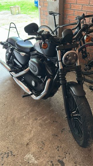 Harley Davidson Sportster Iron 883