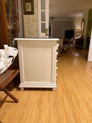 Mesa de estudio blanca de madera maciza