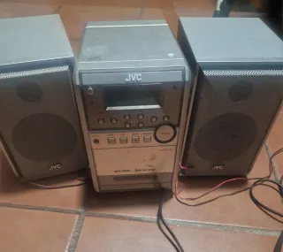 Mini cadena JVC plata