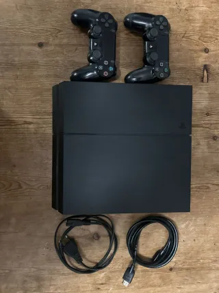 PS4 (PlayStation 4) Negra 500GB + 2 Mandos
