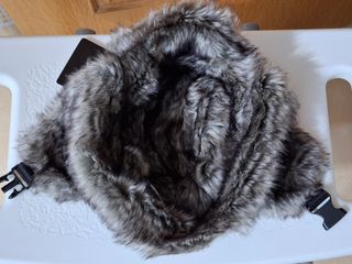 Gorro polar hombre NUEVO negro con pelo. TIJUANA