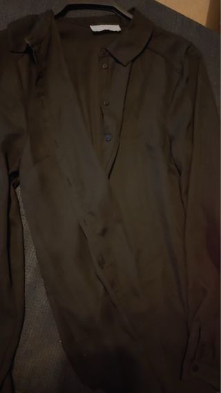 Blusa satinada blanca talla M