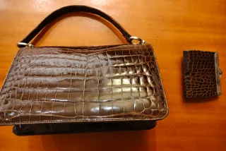 Bolso piel serpiente marrón